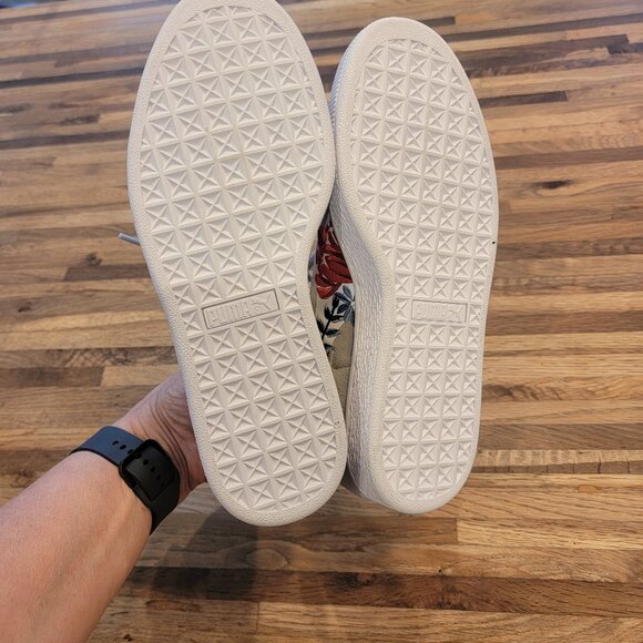 NWOT PUMA Suede Hyper Embelished Womens in Glacier Grey White - Picture 11 of 14